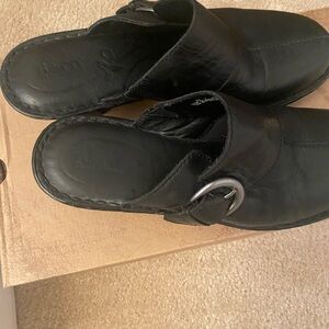 Born Black Women Clogs Sz 10